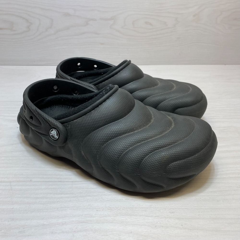 Crocs Classic Lined Clogs Unisex M8/W10‎ Black Overpuff Rubber Upper Slip On